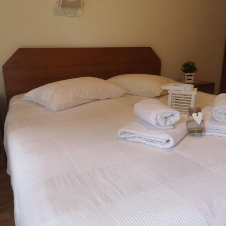 Makis Nest Apart-Hotel Вурвуру Екстер'єр фото