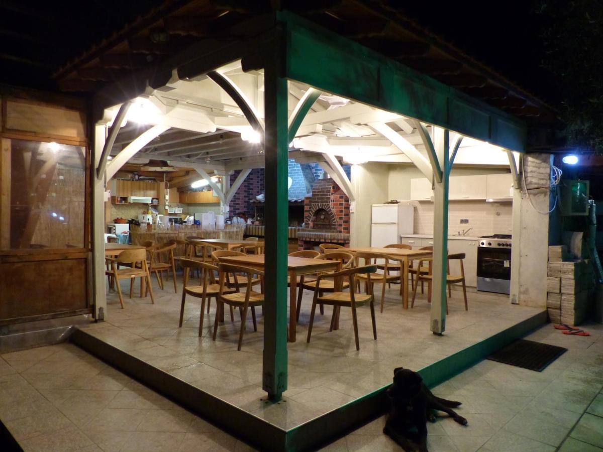 Makis Nest Apart-Hotel Вурвуру Екстер'єр фото
