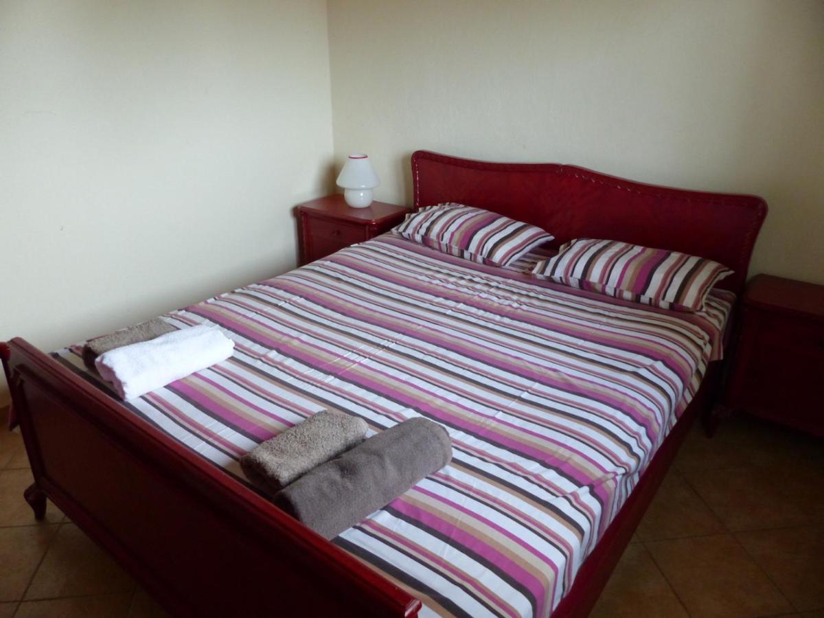 Makis Nest Apart-Hotel Вурвуру Екстер'єр фото