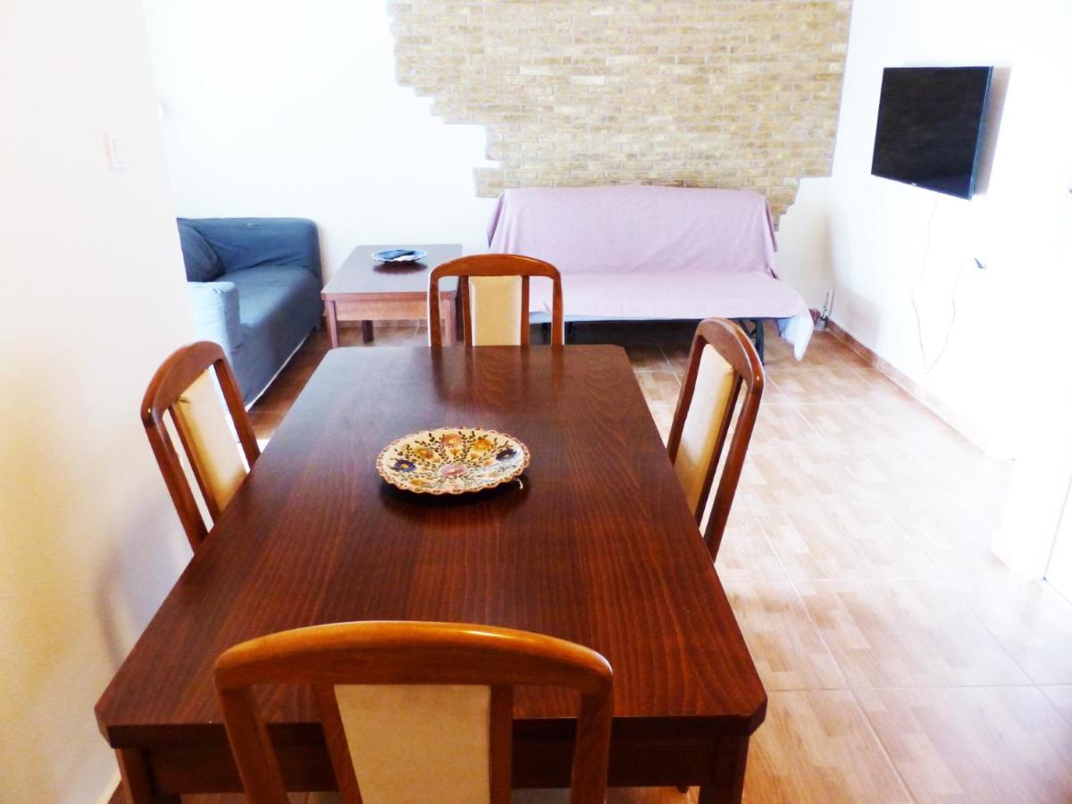 Makis Nest Apart-Hotel Вурвуру Екстер'єр фото