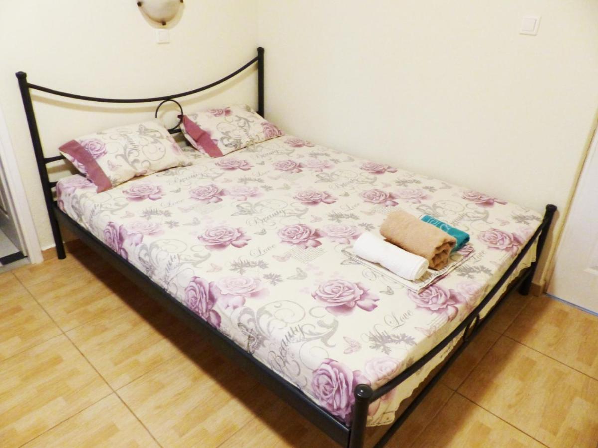 Makis Nest Apart-Hotel Вурвуру Екстер'єр фото