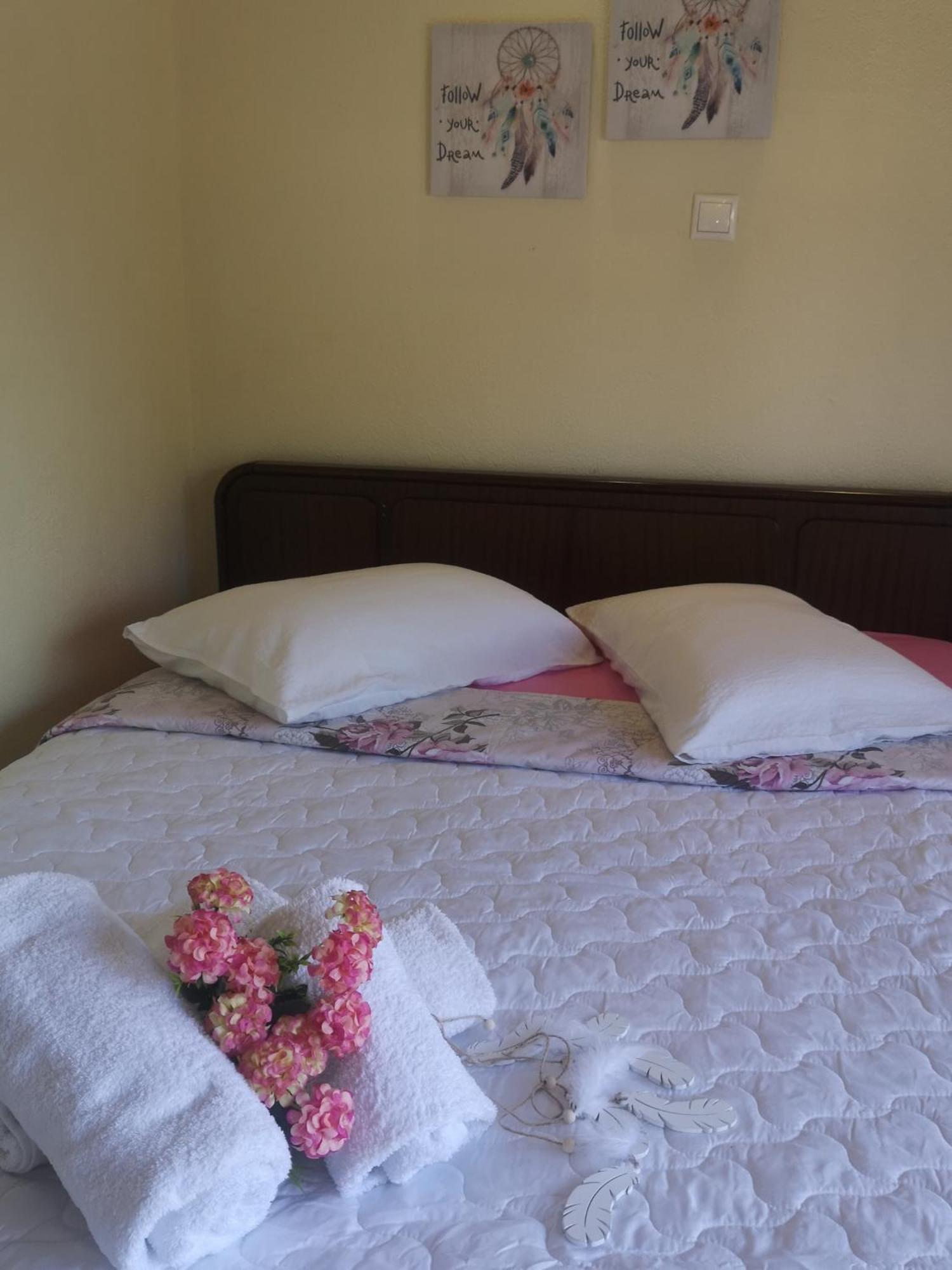 Makis Nest Apart-Hotel Вурвуру Екстер'єр фото