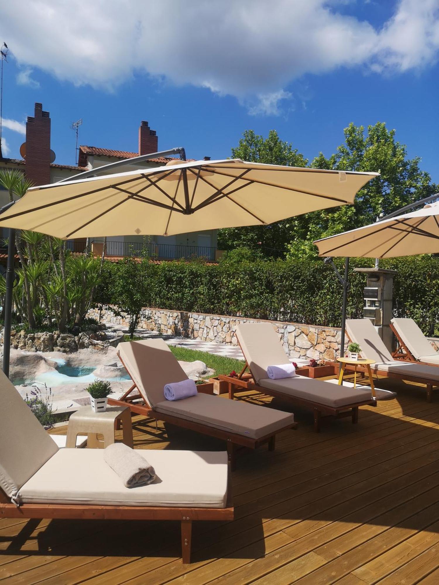 Makis Nest Apart-Hotel Вурвуру Екстер'єр фото