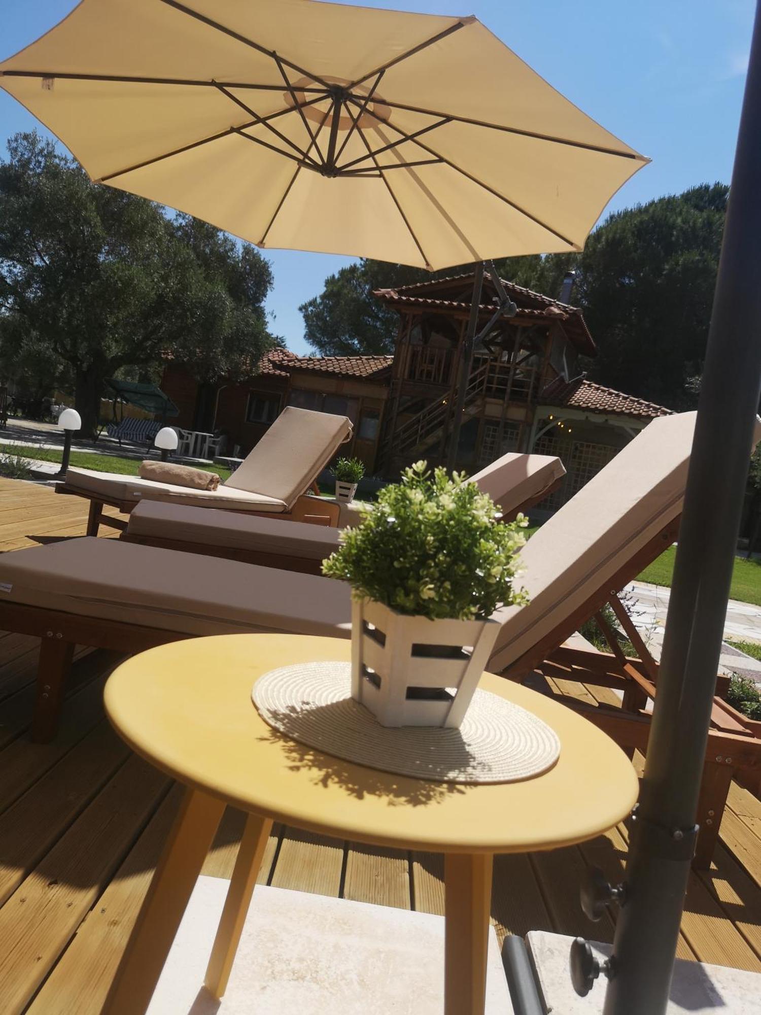 Makis Nest Apart-Hotel Вурвуру Екстер'єр фото