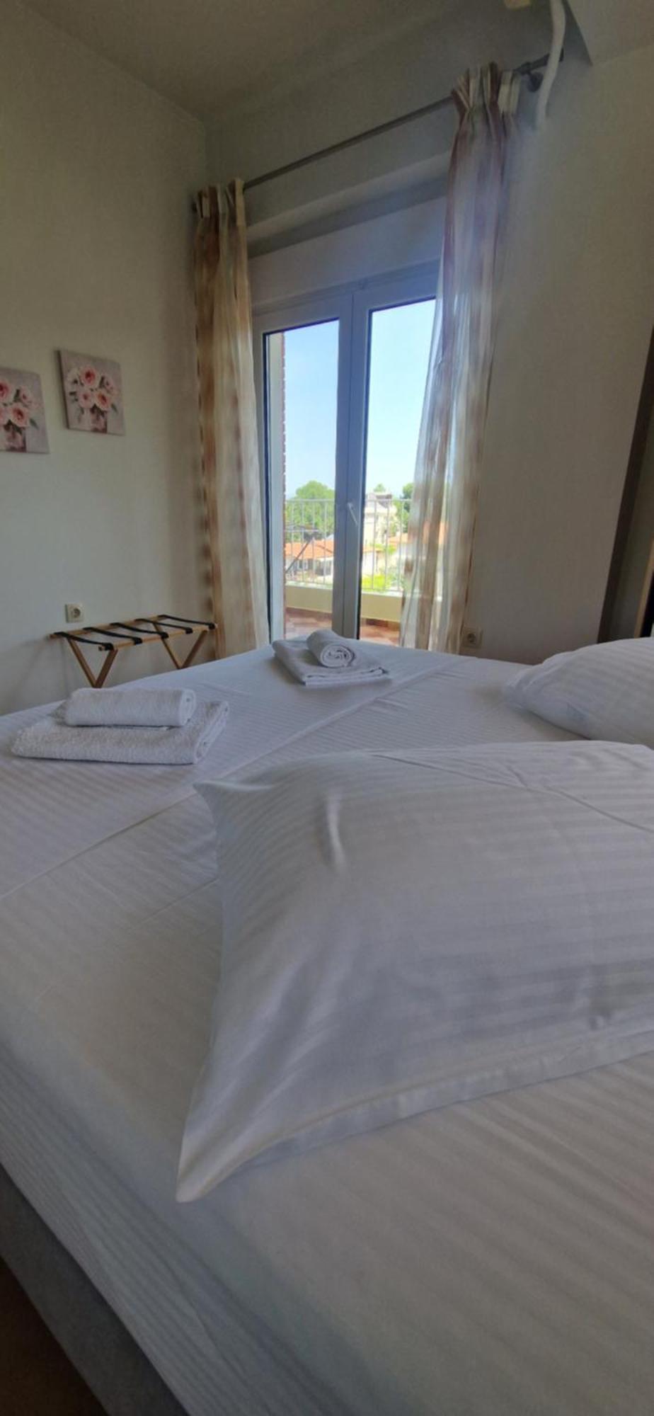 Makis Nest Apart-Hotel Вурвуру Екстер'єр фото